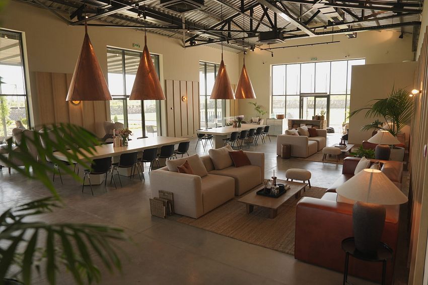 Зал Aharonyan Distillery